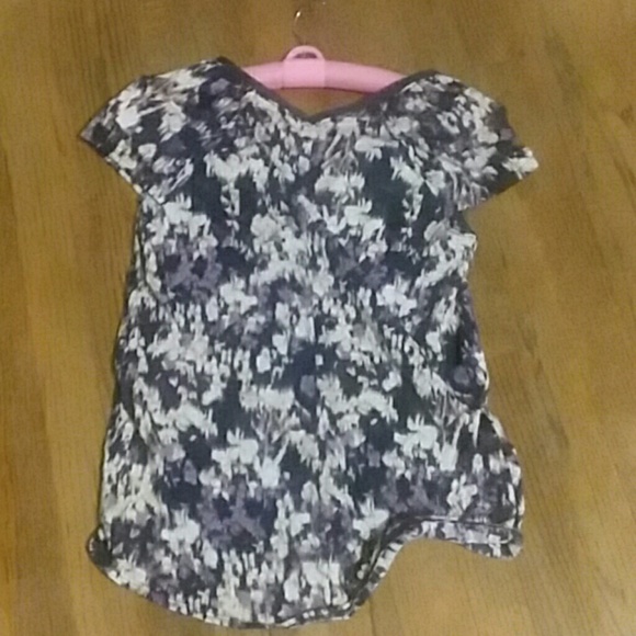 Top - Picture 2 of 4